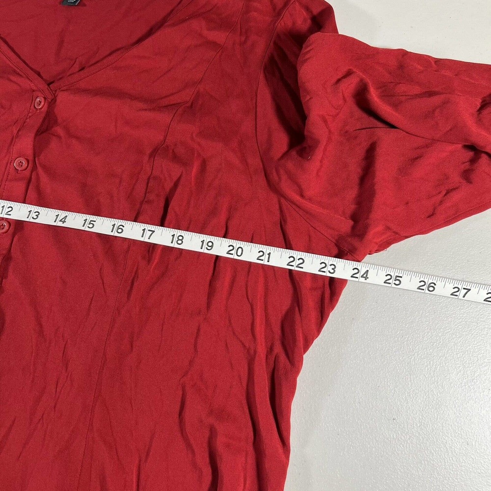 Torrid Red Button Up Blouse Top Size 3 V-Neck‎ 3/4 Sleeve - Picture 7 of 9
